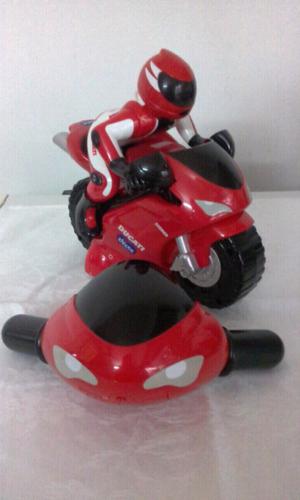 Moto Ducati Italiana. Juguete niño.