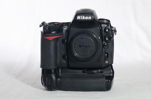 Nikon D700 Grip Nikon