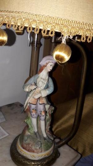 Par de Veladores Antiguos franceses para mesas de luz