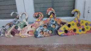Perchas pañuelos colores