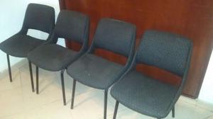 SILLON EJECUTIVO CON RUEDAS Y CUATRO SILLAS TAPIZADAS