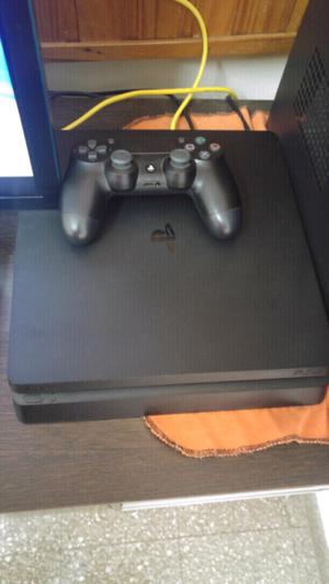 Vendo Ps4 Slim (poco uso)