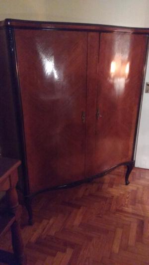 Antiguo aparador chippendale impecable