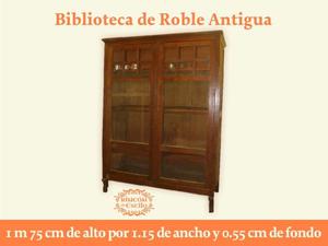 Biblioteca de Roble Antigua