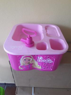 Lavavajilla marca Barby con accesorios