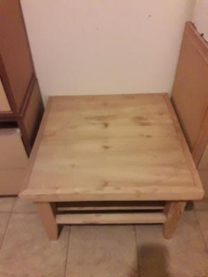 Mesa ratona de madera