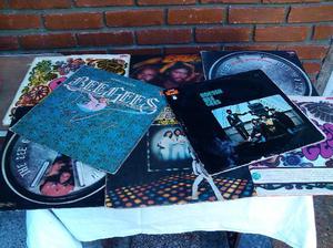 lote de 11 discos de beegees exelente estado