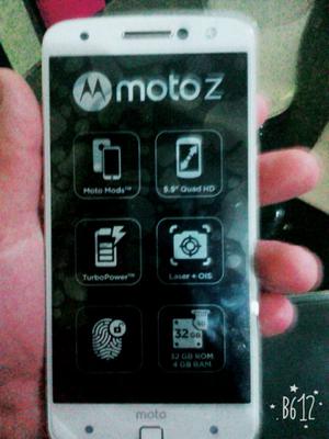 Moto z libre blanco