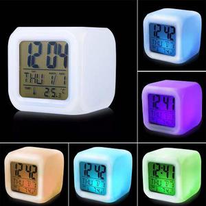 Reloj Despertador Cubo Led Cambia Color Temperatura Fecha
