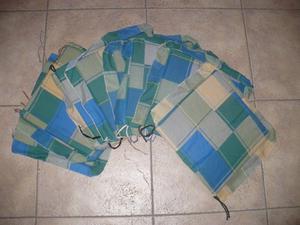 Almohadones en tela cuadrillé de 40 x 40 x 2 cm
