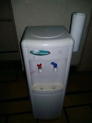 Dispenser para agua corriente