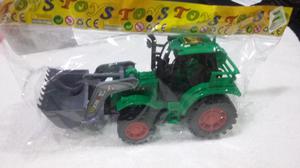 Tractor, mide 18 cm de largo