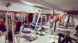 VENDO GIMNASIO COMPLETO MAS FONDO DE COMERCIO