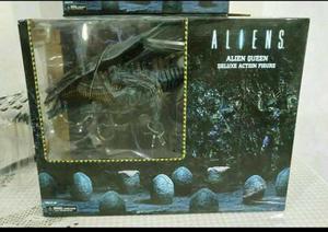 Aliens Neca Queen Deluxe Action Figure