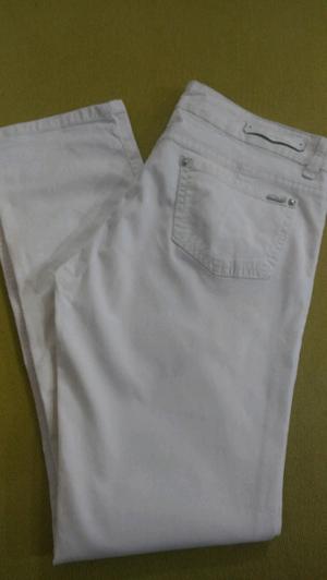 Jeans marca Sweet blancos talle 32