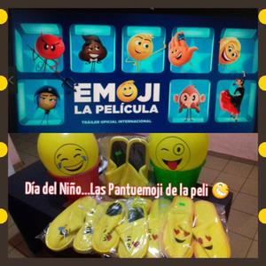 Pantuflas de la peli emojis