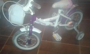 BICI AURORA..DE NENA CON RUEDITAS MUY BUENA..$