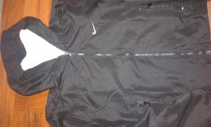 Campera nike impermeable talle 1