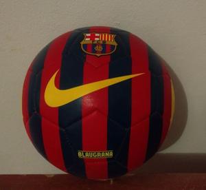 Pelota N°5 BARCELONA original NIKE nueva SIN USO