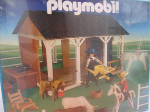 Playmobil Granja Con Animales + 2 Figuras Art. 
