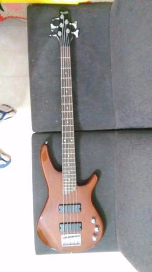 Bajo Ibanez activo 5 cuerdas GSR 395