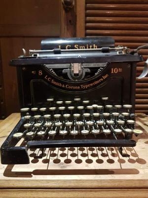 Maquina de escribir antigua - LC Smith