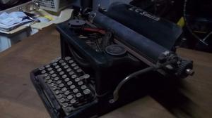 Antiguedad - Maquina De Escribir L C Smith