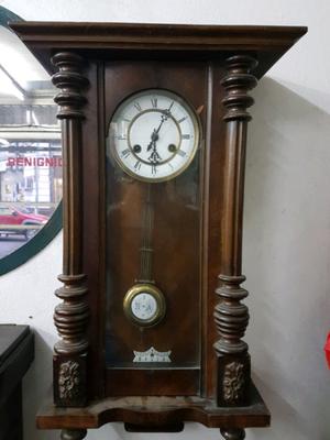 Antiguo reloj alemán