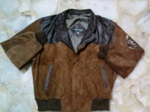 Campera de cuero vintage.