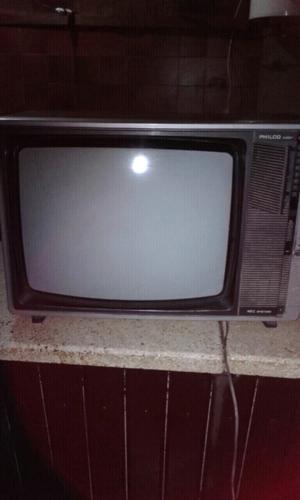 Televisor philco antiguo