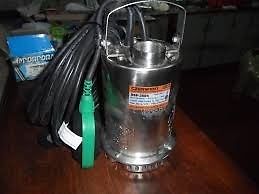 BOMBA SUMERGIBLE ACERO INOXIDABLE 0.5HP CON POCO USO!!!