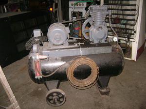 Compresor 150 litros pesado motor trifasico 2 HP