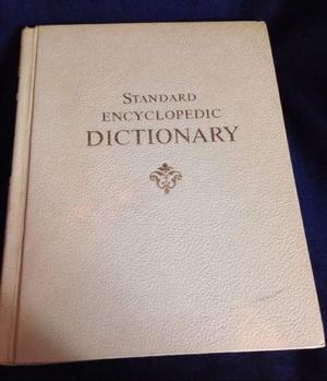 Funk & Wagnalls Standard Encyclopedic Dictionary. Ilustrado,