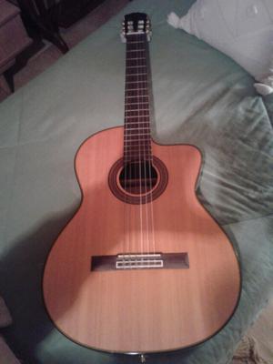 Guitarra Takamine EG128SC