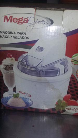 Maquina de hacer helados. Sin uso.