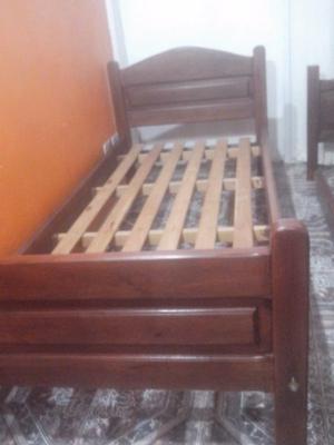 CAMA ALGARROBO. COMO NUEVA