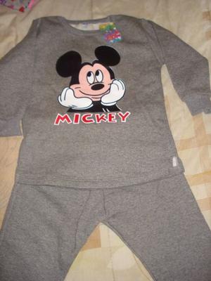 Conjunto Jogging con estampa de "Mickey"