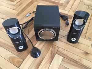 Parlantes Multimedia 2.1 con Subwoofer - Master G