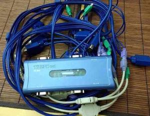 Switch Kvm Ps2 Trendnet Tk- Puertos Pc - Con Cables