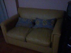 vendo sillon dos cuerpos en cuerina