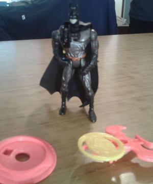 Batman con capa, escudo, arma lanzadiscos, para