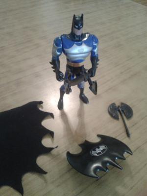 Batman con capa, escudo y dos armas Muy bueno!!! $ 325