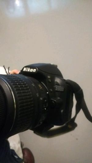 Nikon . Camara profesional. Nueva