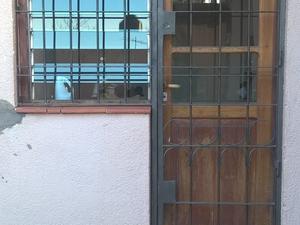 Puerta ventana de madera