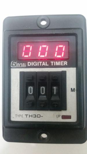 Timer digital 0 a 999 minutos Gitta TH3D con zocalo