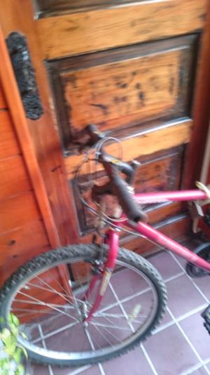 Vendo bicicleta Mountain BIKE rodado 26