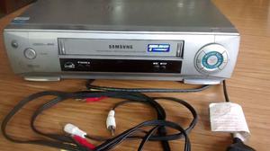 Videograbadora Samsung Mod cv-c10n (SE TRABA EL CASETTE)