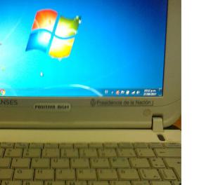 vendo netbook bgh con cargador