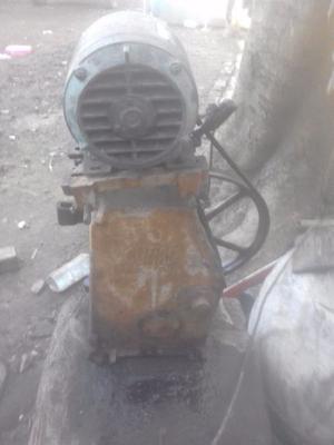 Vendo motor y Bombeador