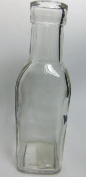 botella de vidrio cuadrada de aeite y vinagre